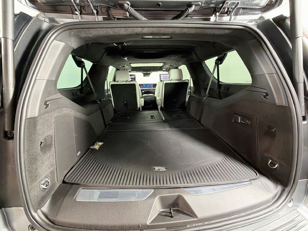 2026 Cadillac Escalade ESV Platinum Edition
