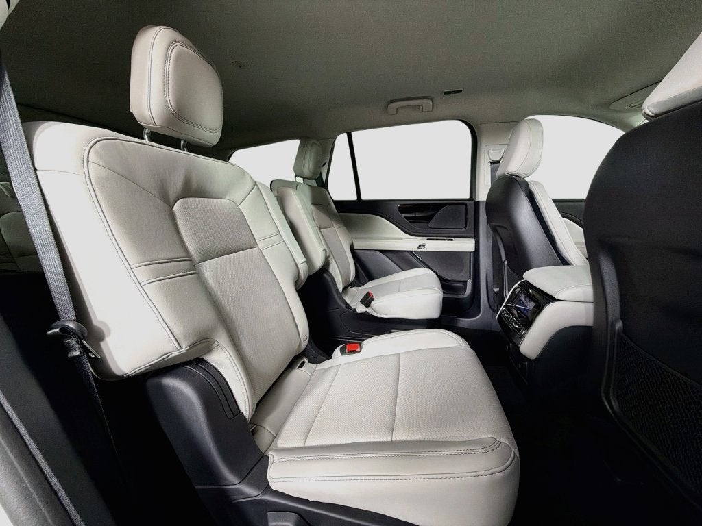 2027 Lincoln Aviator Premiere