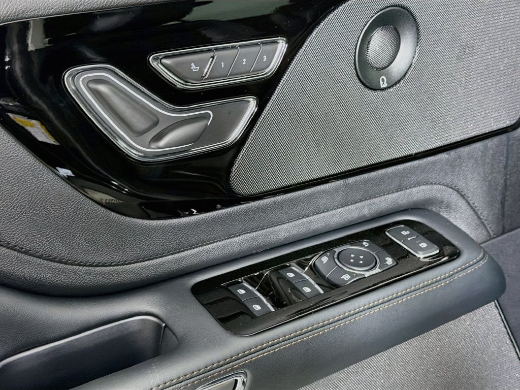 2027 Lincoln Aviator Reserve Premium