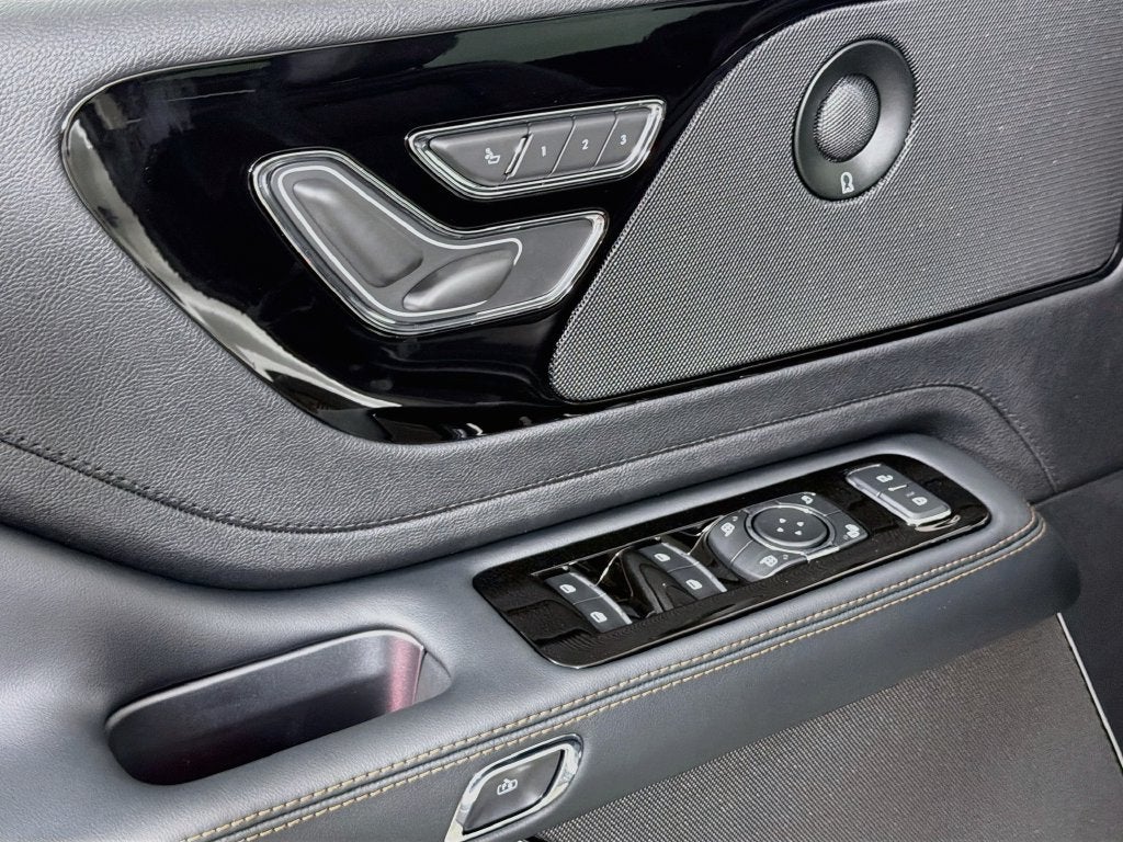 2027 Lincoln Aviator Reserve Premium