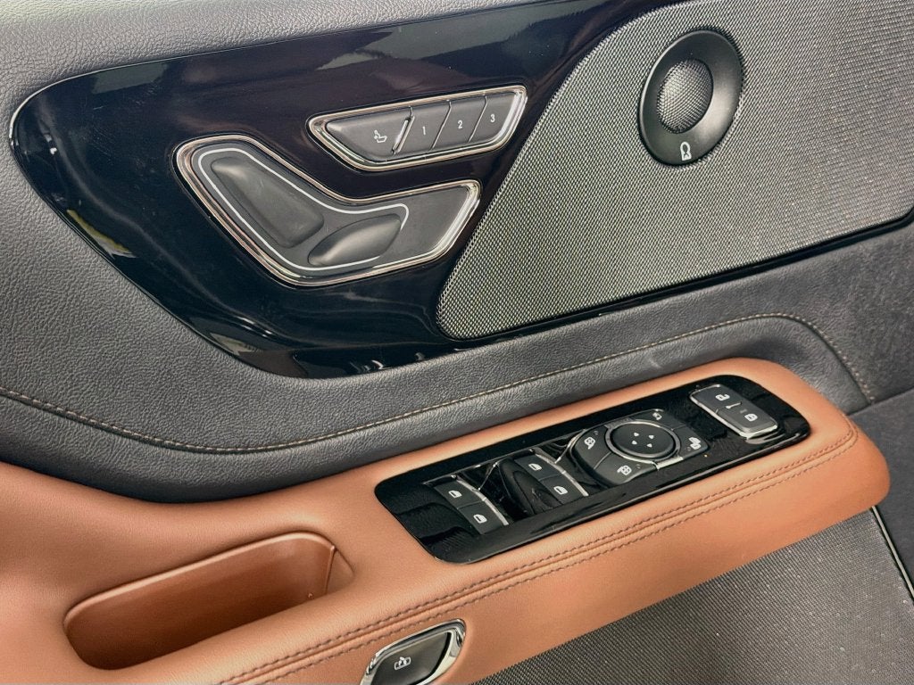 2027 Lincoln Aviator Reserve Premium