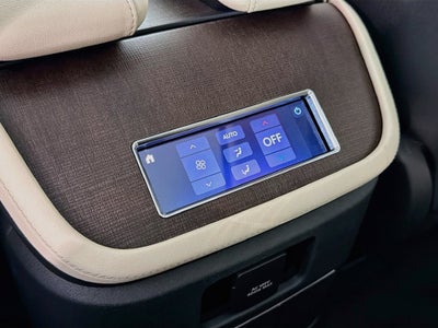 2027 Lincoln Navigator L Reserve