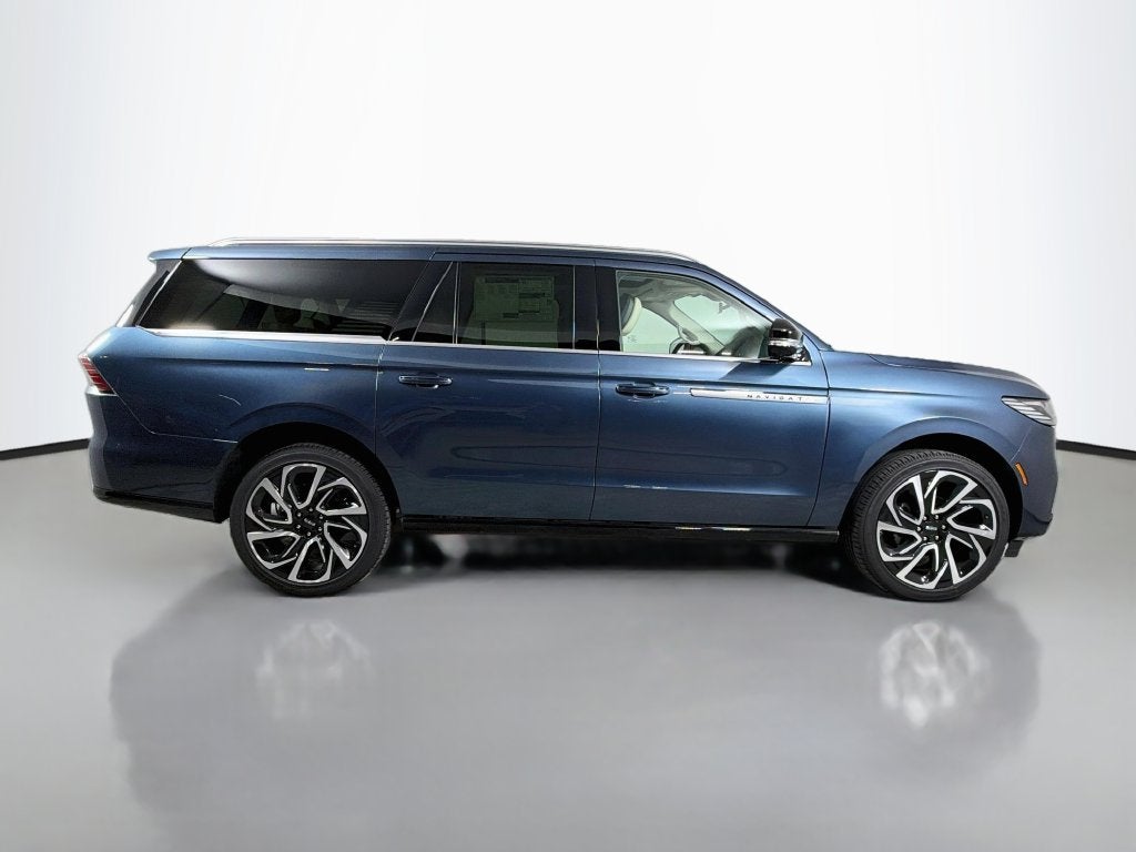 2027 Lincoln Navigator L Reserve