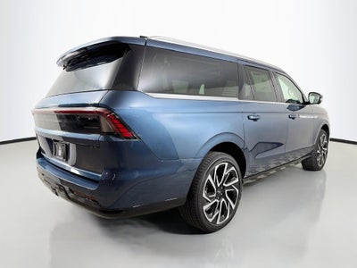 2027 Lincoln Navigator L Reserve