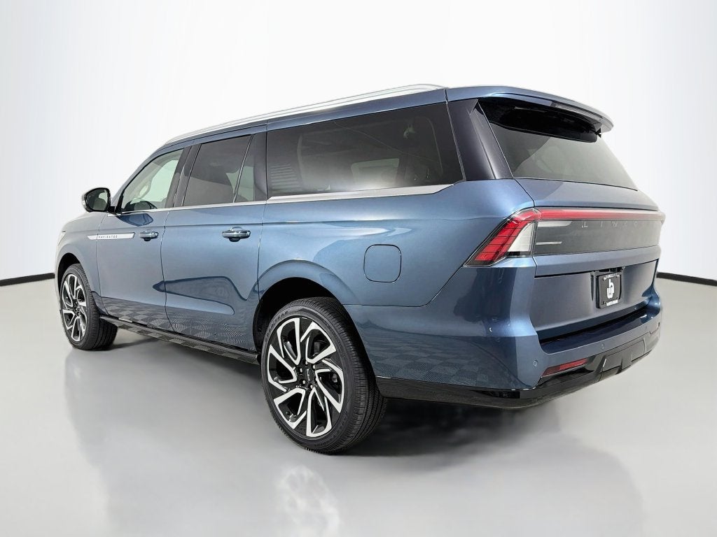 2027 Lincoln Navigator L Reserve