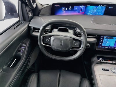 2027 Lincoln Navigator L Reserve