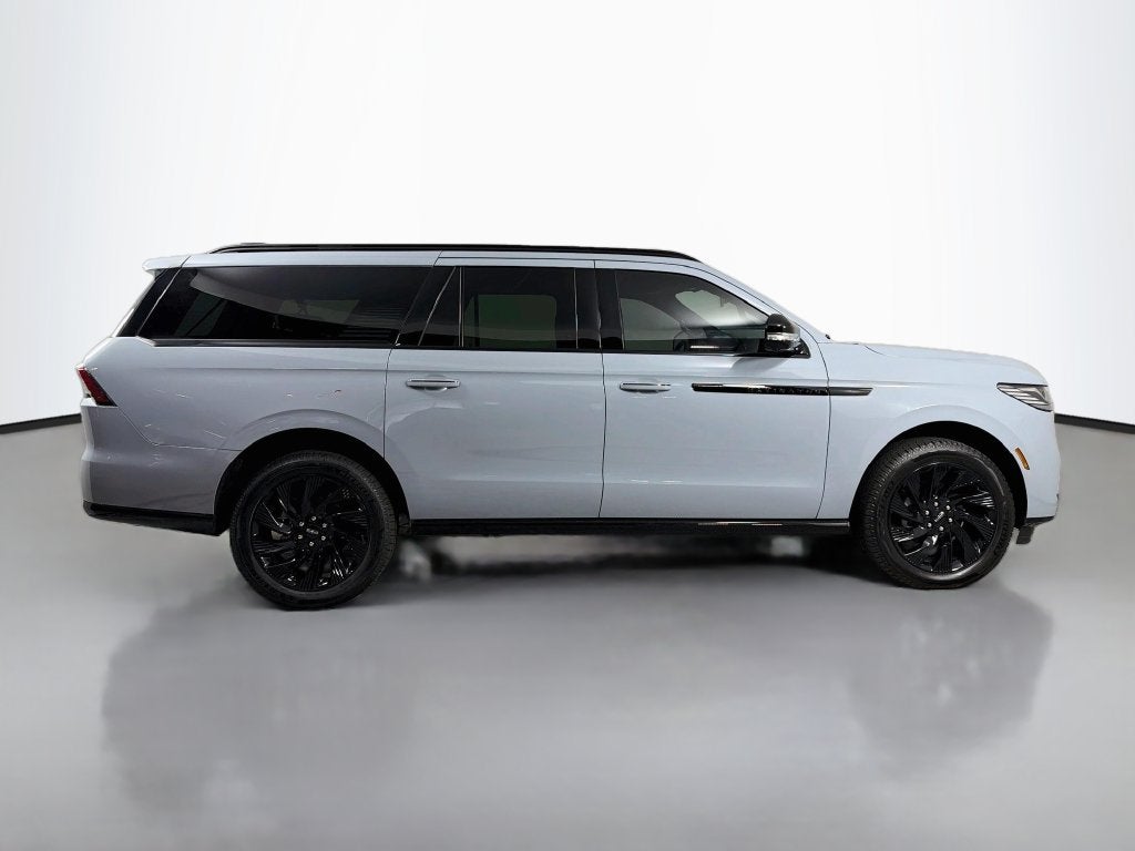 2027 Lincoln Navigator L Reserve
