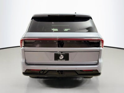 2027 Lincoln Navigator L Reserve