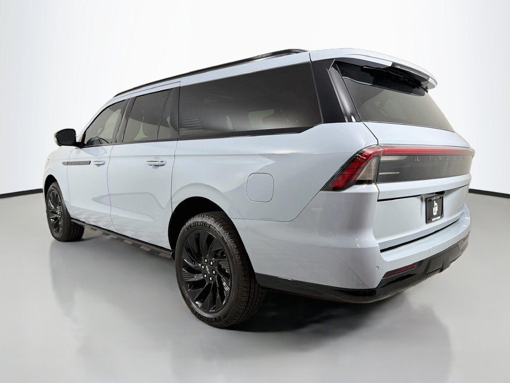 2027 Lincoln Navigator L Reserve