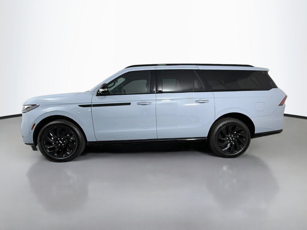2027 Lincoln Navigator L Reserve