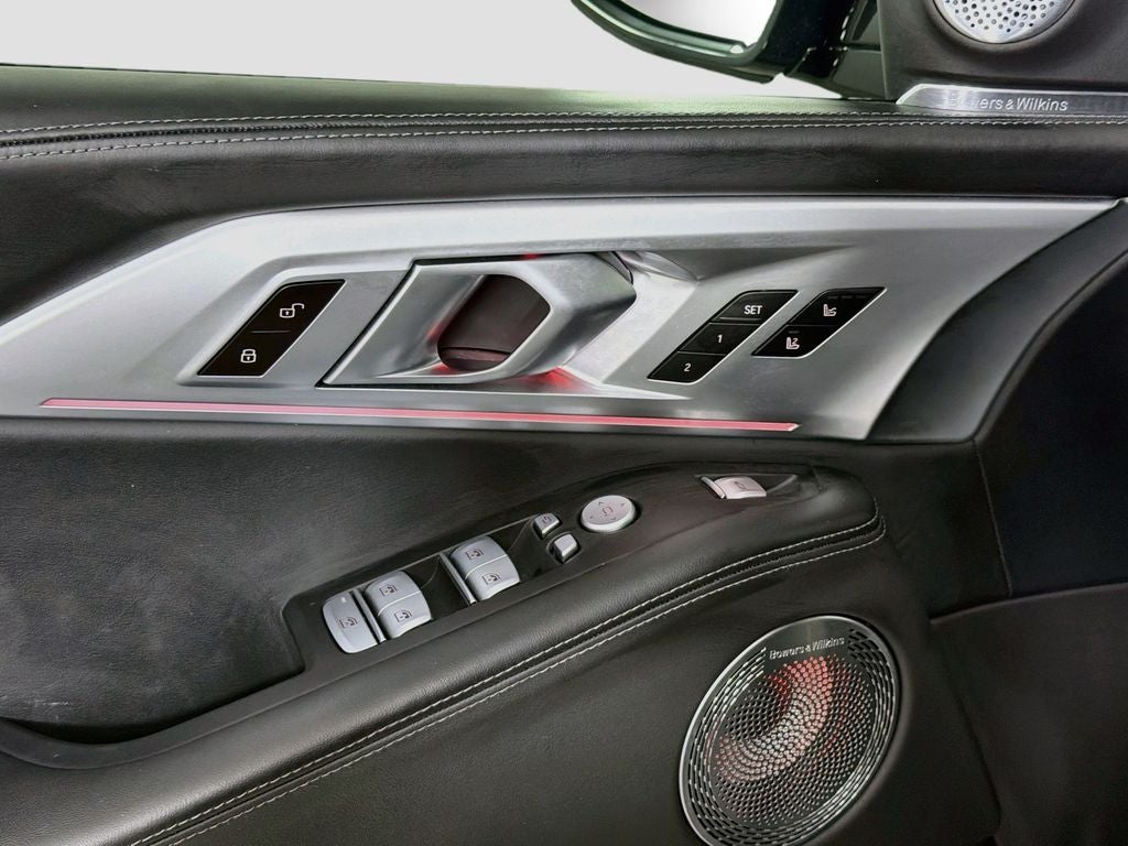 2024 BMW XM Base