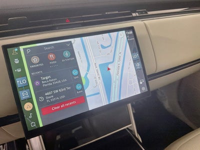 2026 Land Rover Range Rover Plug-In Hybrid SE