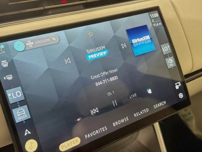 2026 Land Rover Range Rover Plug-In Hybrid SE