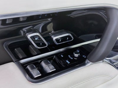 2026 Land Rover Range Rover Plug-In Hybrid SE