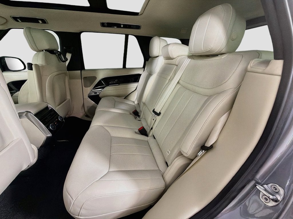 2026 Land Rover Range Rover Plug-In Hybrid SE