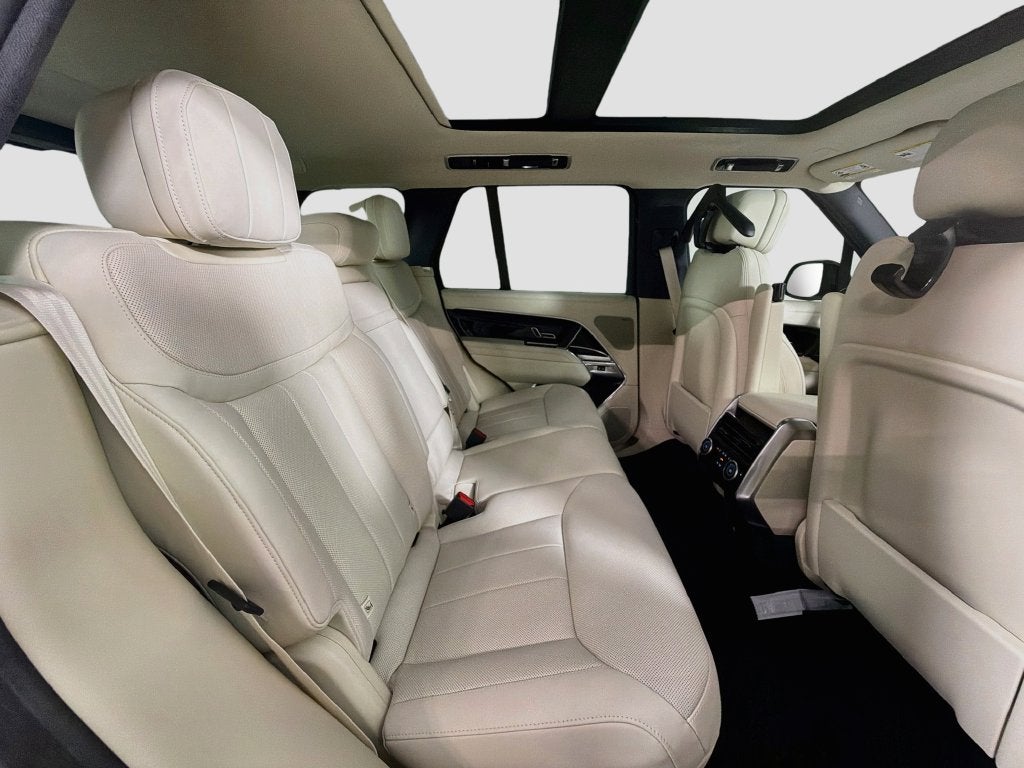 2026 Land Rover Range Rover Plug-In Hybrid SE