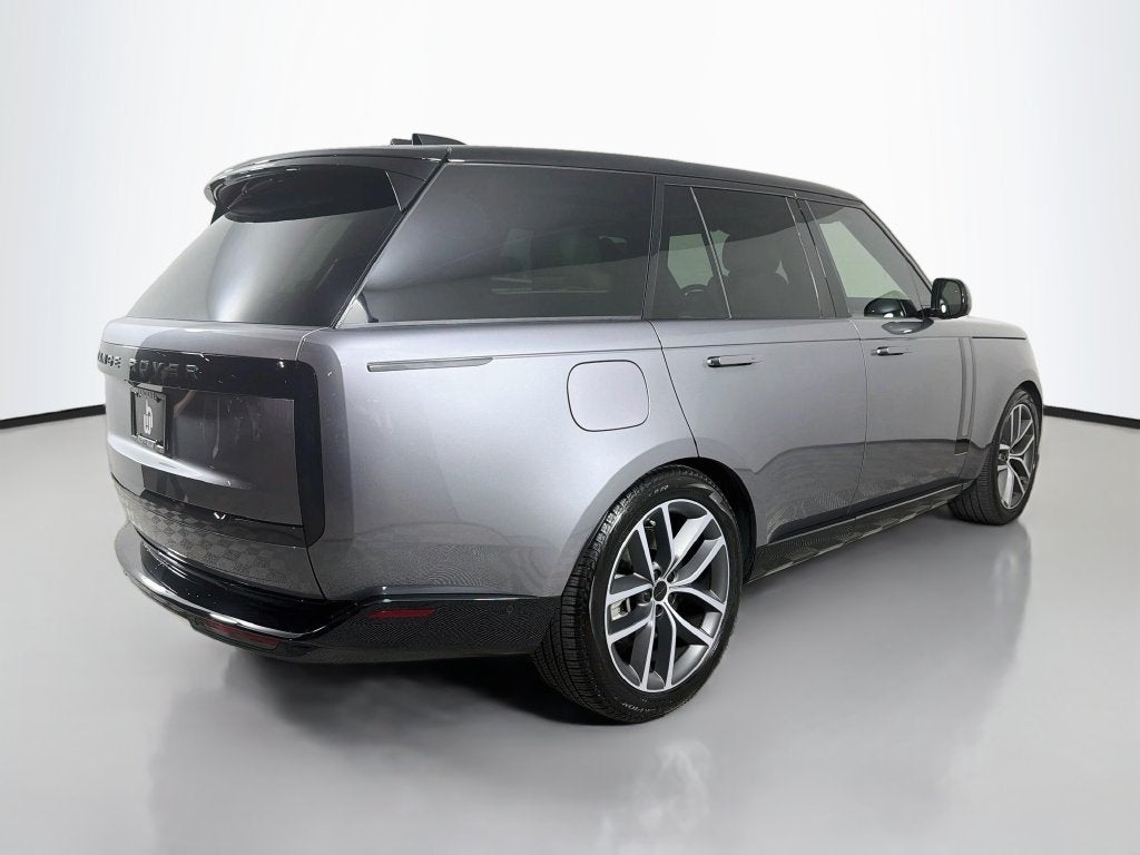 2026 Land Rover Range Rover Plug-In Hybrid SE