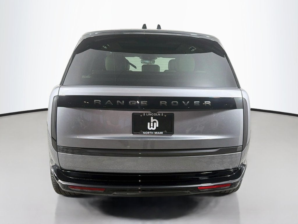 2026 Land Rover Range Rover Plug-In Hybrid SE
