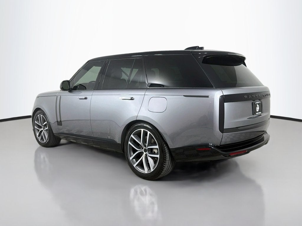 2026 Land Rover Range Rover Plug-In Hybrid SE