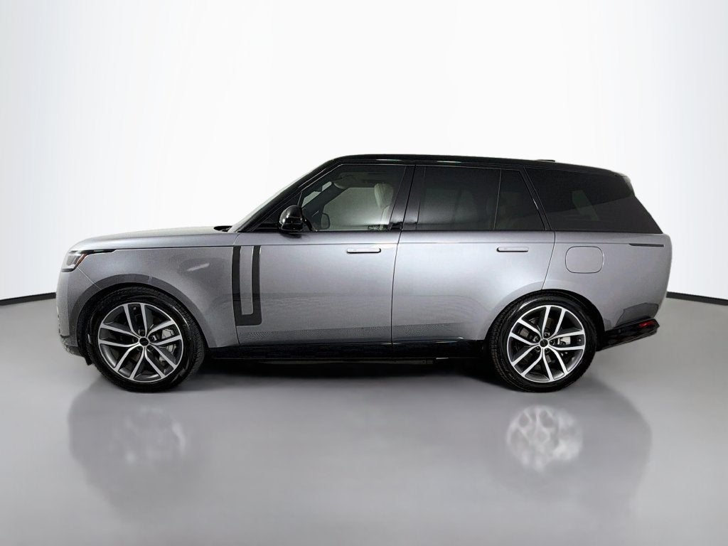 2026 Land Rover Range Rover Plug-In Hybrid SE