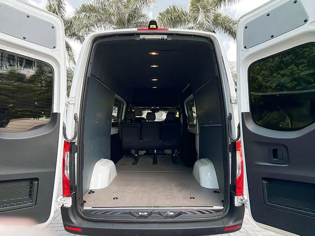 2022 Mercedes-Benz Sprinter 2500 Crew 144 WB High Roof