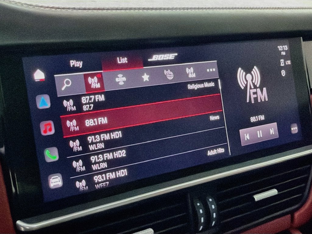 2023 Porsche Cayenne Platinum Edition