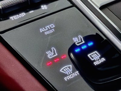 2023 Porsche Cayenne Platinum Edition