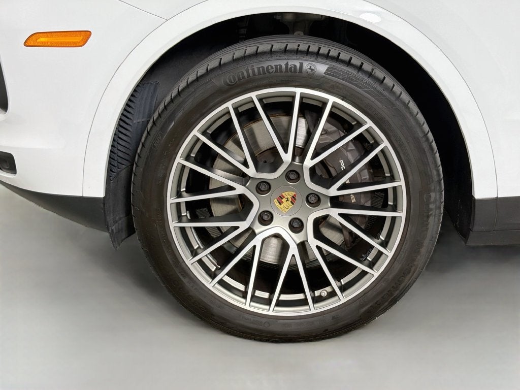 2023 Porsche Cayenne Platinum Edition