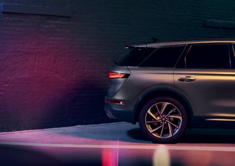A dramatization of a 2026 Lincoln Corsair® SUV backing up toward a wall is shown. | Lincoln North Miami in North Miami FL