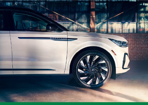 The wheels of the available Jet Appearance Package are highlighted. | Lincoln North Miami in North Miami FL