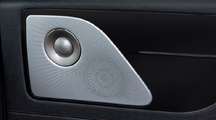 A close-up view of the available Revel® Ultima 3D Audio System. | Lincoln North Miami in North Miami FL